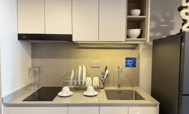 Wohnung zur Miete mit 1 Zimmer in Bang Rak, Bangkok