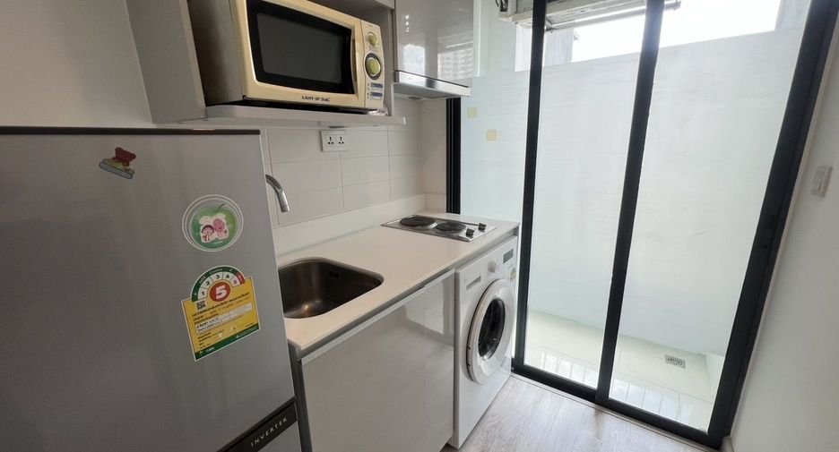 For rent studio condo in Khlong San, Bangkok