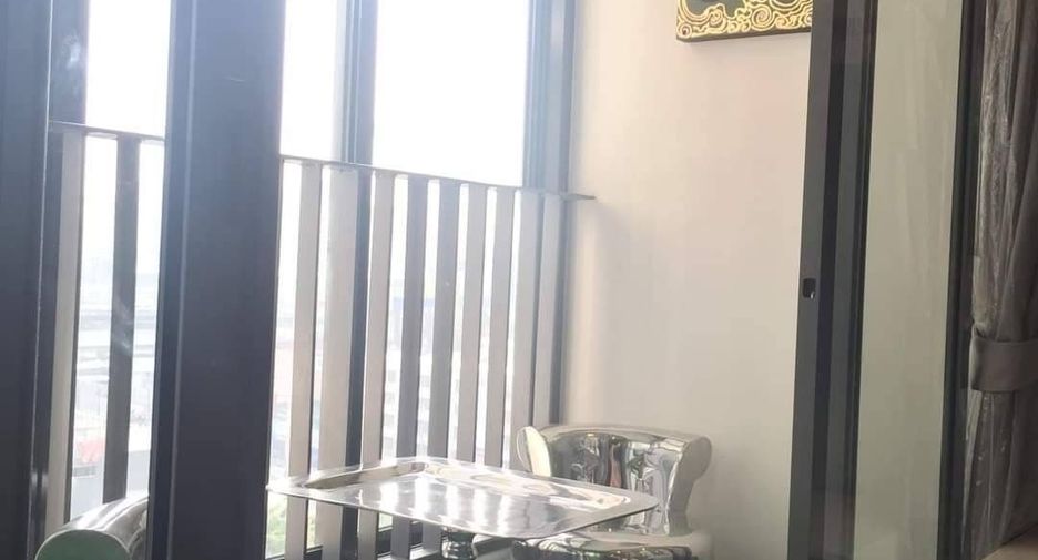 For rent 2 ベッドルーム condo in Huai Khwang, Bangkok