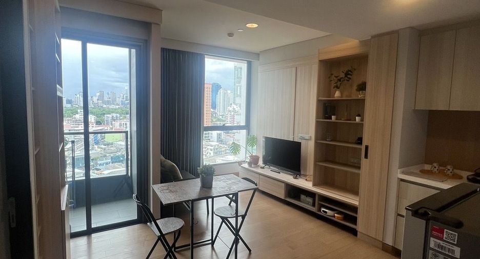For rent 1 bed condo in Khlong Toei, Bangkok