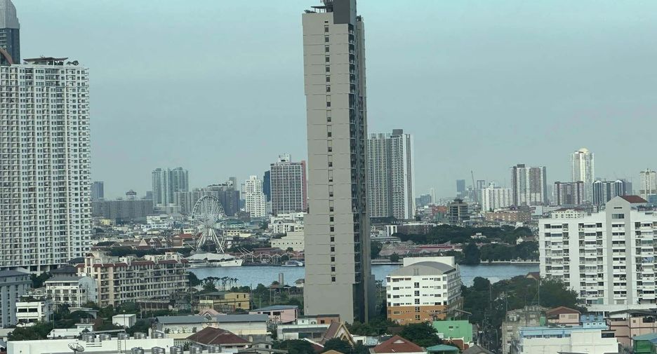 For rent 2 bedrooms condo in Thon Buri, Bangkok
