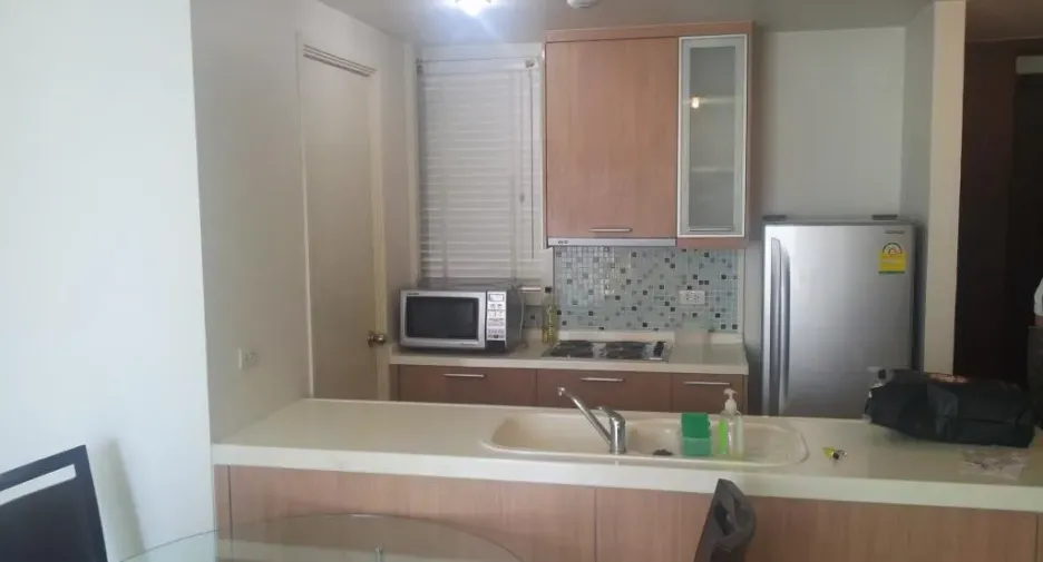 For rent 2 bedrooms condo in Pathum Wan, Bangkok