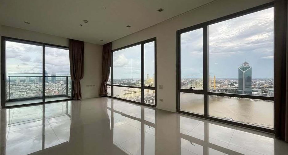 For rent 2 bedrooms condo in Yan Nawa, Bangkok