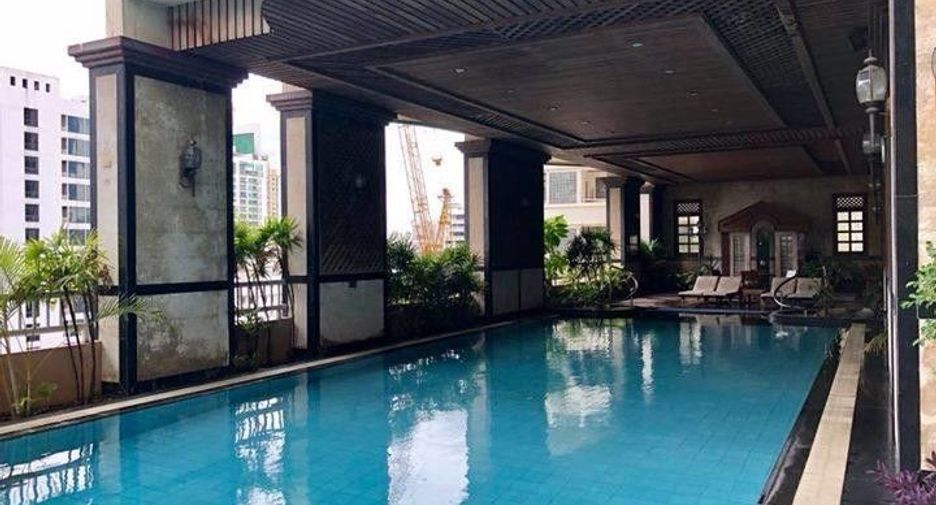 For rent 2 bedrooms condo in Khlong Toei, Bangkok
