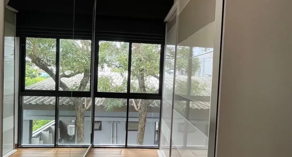 Casa adosada en alquiler de 3 habitaciones en Suan Luang, Bangkok