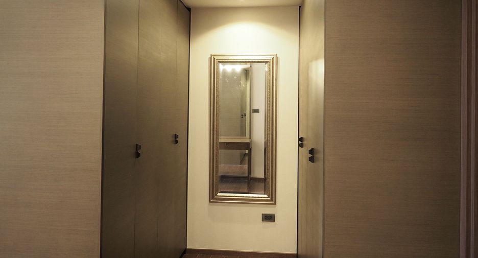 For rent 2 ベッドルーム condo in Sathon, Bangkok