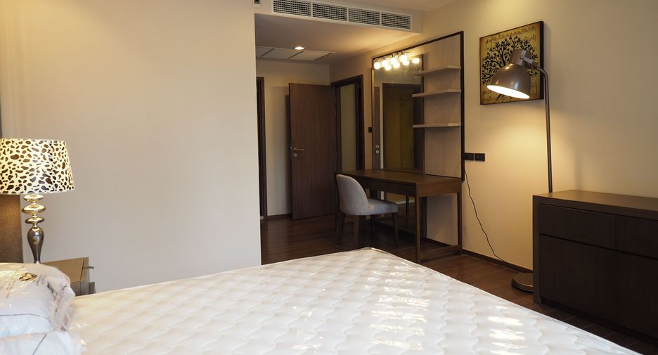 For rent 2 ベッドルーム condo in Sathon, Bangkok