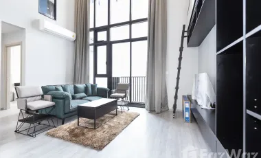 Condo en alquiler de 2 habitaciones en Phra Khanong, Bangkok