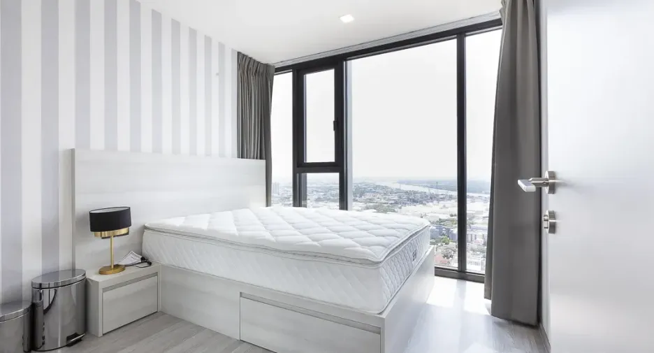 For rent 2 bedrooms condo in Phra Khanong, Bangkok