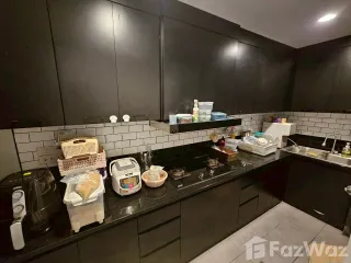 Casa adosada en alquiler de 3 habitaciones en Sai Mai, Bangkok