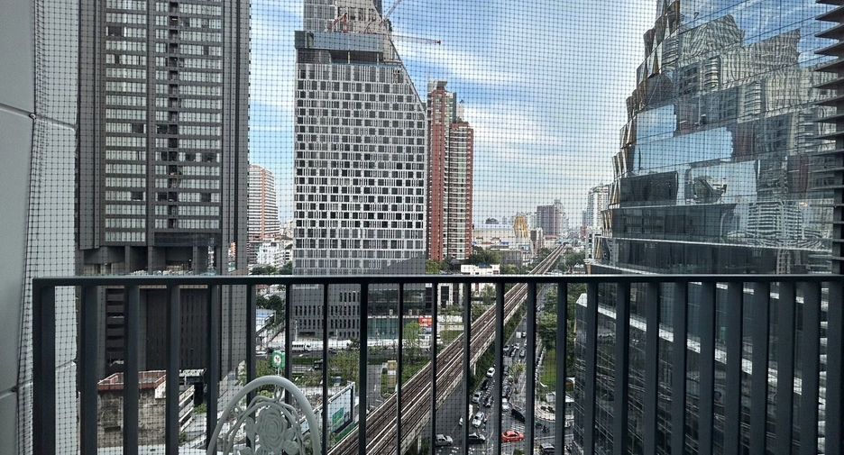 Condo en alquiler de 2 habitaciones en Khlong Toei, Bangkok