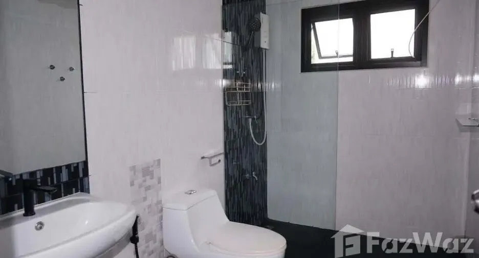 Haus zur Miete mit 6 Zimmer in Bang Na, Bangkok