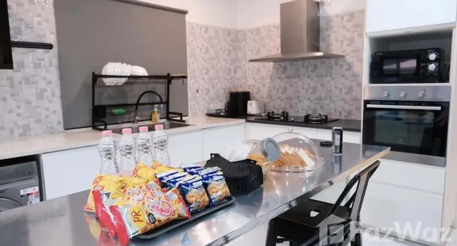 Haus zur Miete mit 6 Zimmer in Bang Na, Bangkok