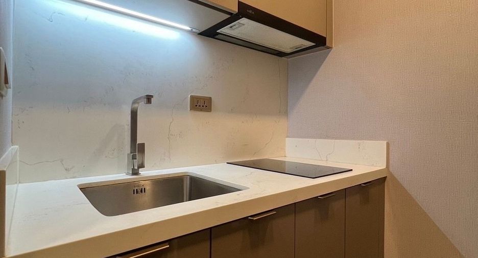 Wohnung zur Miete mit 1 Zimmer in Huai Khwang, Bangkok