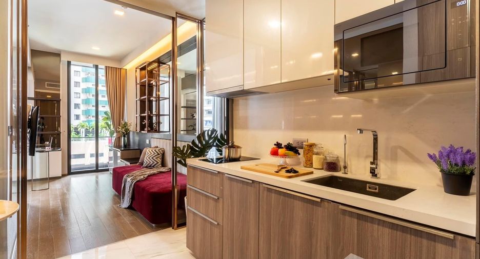 For rent 1 bed condo in Khlong Toei, Bangkok