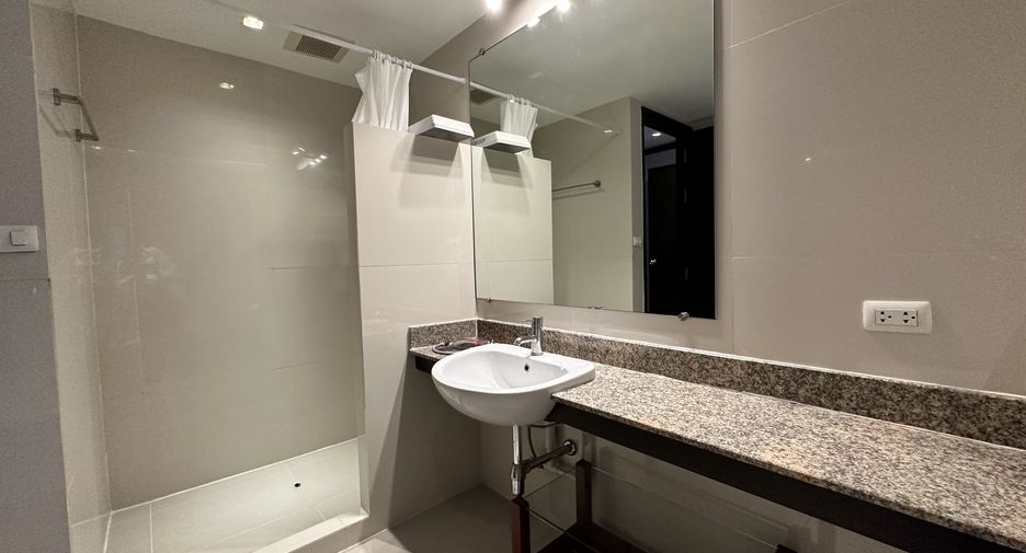For rent 1 bed apartment in Watthana, Bangkok