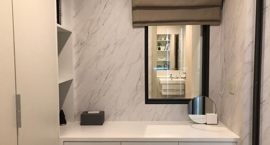 For rent 1 bed condo in Pathum Wan, Bangkok