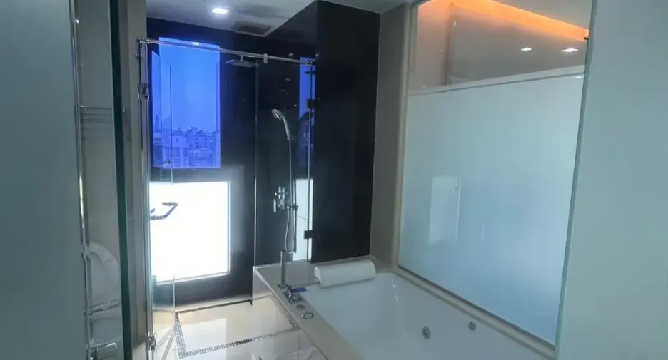 À louer 2 chambres condo à Sathon, Bangkok