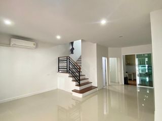 ให้เช่า 4 ห้องนอน ทาวน์เฮ้าส์ ใน หนองแขม, กรุงเทพฯ
