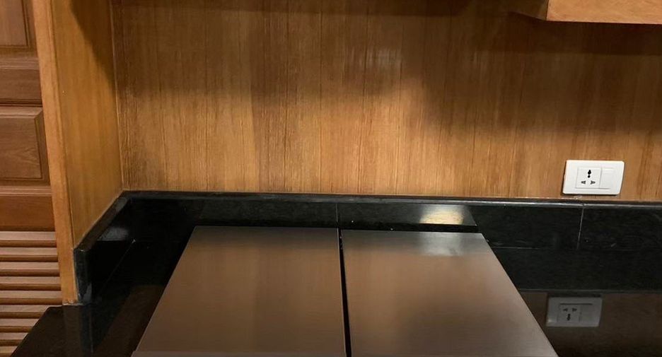 For rent 2 bedrooms condo in Chatuchak, Bangkok