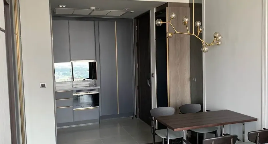 For rent 1 bed condo in Phaya Thai, Bangkok