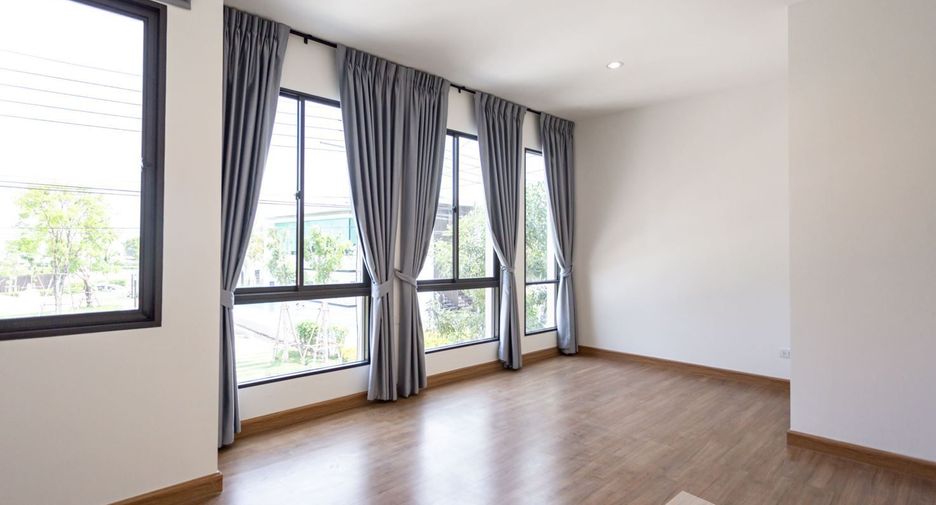 For rent 3 ベッドルーム townhouse in Bang Phli, Samut Prakan