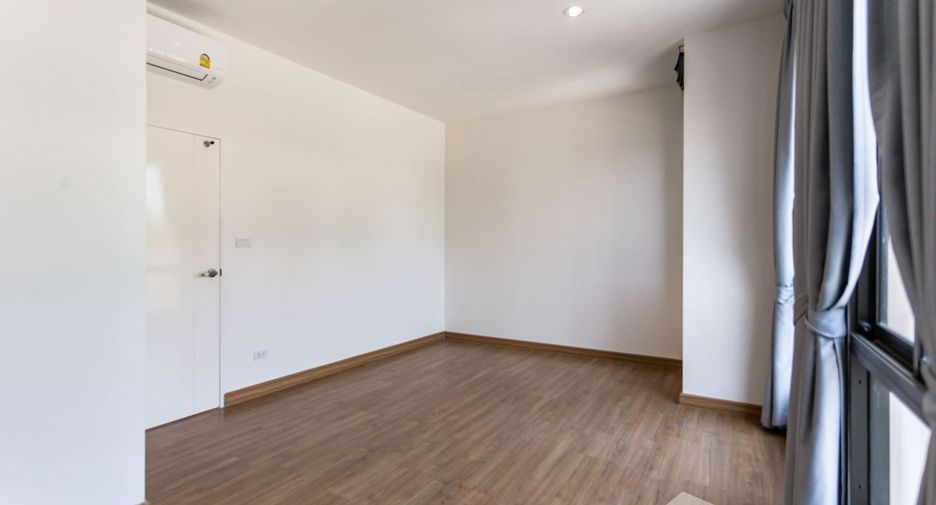 For rent 3 ベッドルーム townhouse in Bang Phli, Samut Prakan