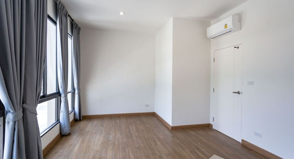 For rent 3 ベッドルーム townhouse in Bang Phli, Samut Prakan