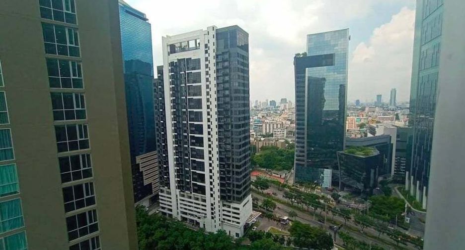 À louer 2 chambres condo à Huai Khwang, Bangkok