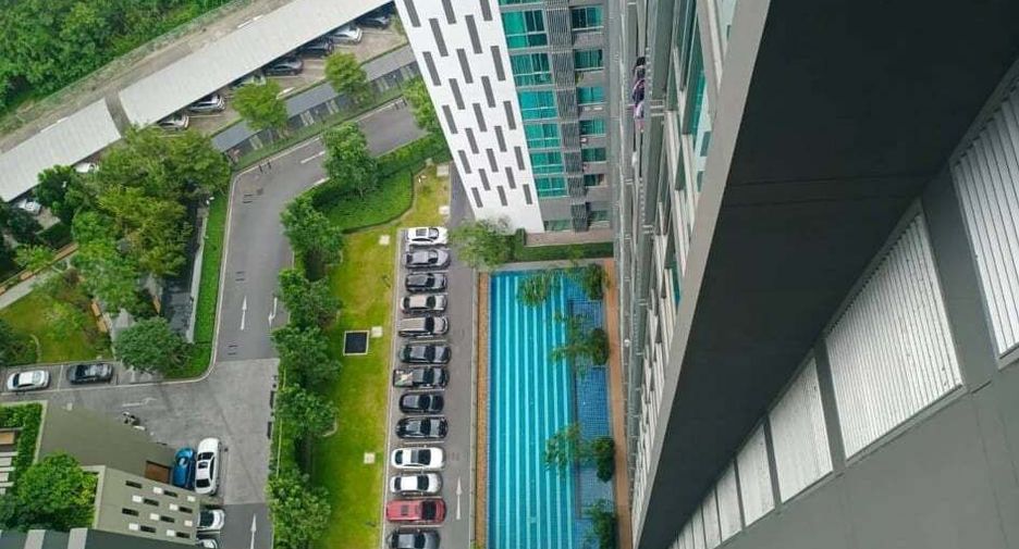 À louer 2 chambres condo à Huai Khwang, Bangkok