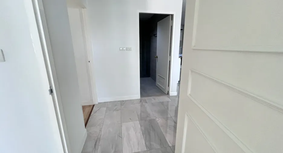 For rent 2 bedrooms condo in Sathon, Bangkok
