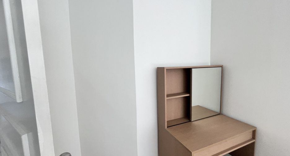 For rent 2 bedrooms condo in Sathon, Bangkok