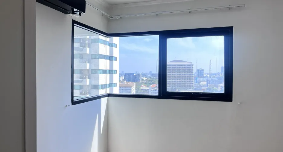 For rent 2 bedrooms condo in Sathon, Bangkok