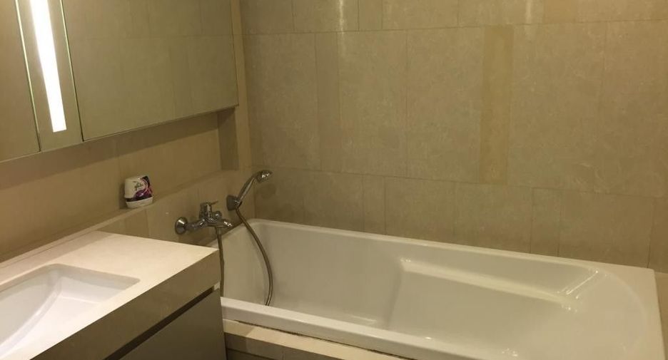 For rent 1 bed condo in Watthana, Bangkok