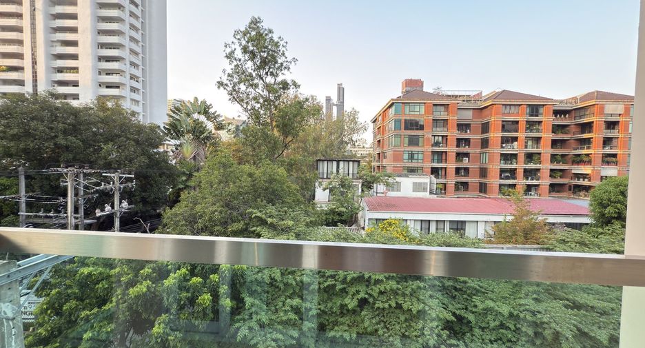 For rent 2 bedrooms condo in Watthana, Bangkok