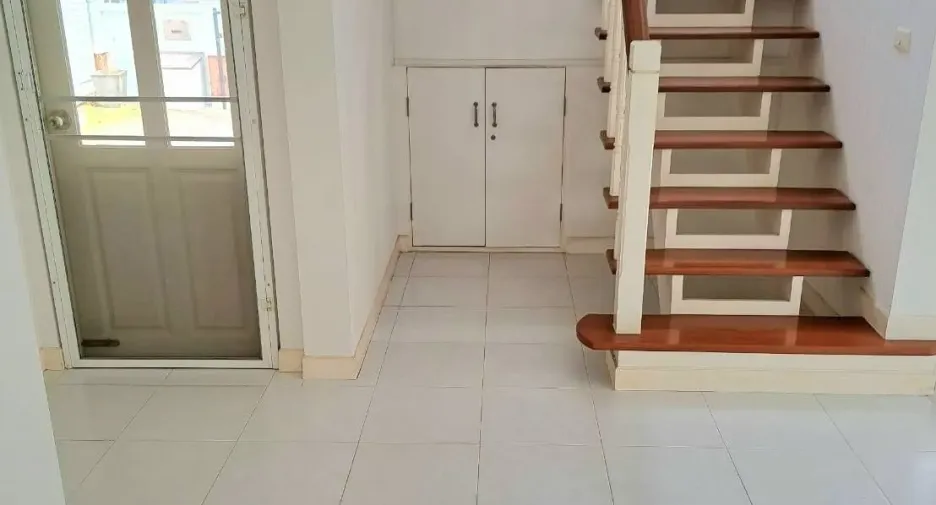 For rent 3 bedrooms house in Prawet, Bangkok