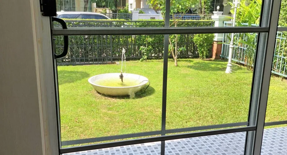 For rent 3 bedrooms house in Prawet, Bangkok
