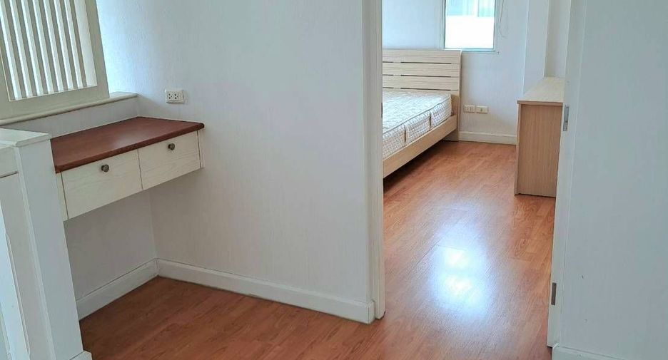 For rent 3 bedrooms house in Prawet, Bangkok