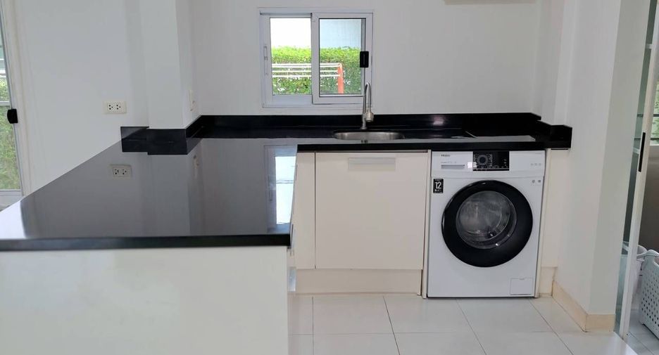 For rent 3 bedrooms house in Prawet, Bangkok