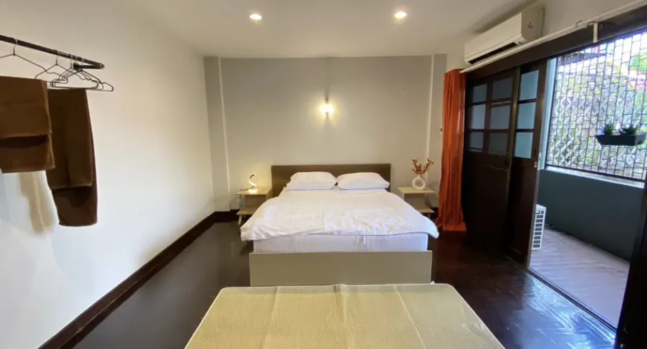 Reihenhaus zur Miete mit 6 Zimmer in Watthana, Bangkok