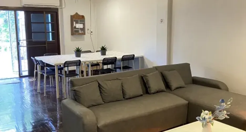 Reihenhaus zur Miete mit 6 Zimmer in Watthana, Bangkok