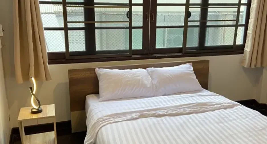 Reihenhaus zur Miete mit 6 Zimmer in Watthana, Bangkok