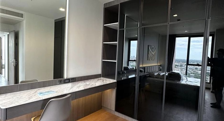 For rent 2 bedrooms condo in Khlong Toei, Bangkok
