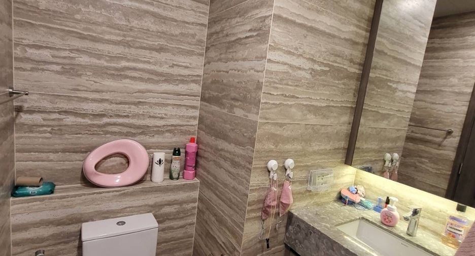 Condo en alquiler de 2 habitaciones en Khlong Toei, Bangkok