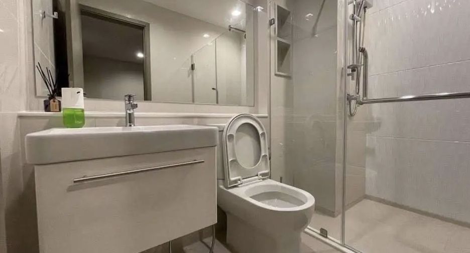 For rent 1 bed condo in Huai Khwang, Bangkok