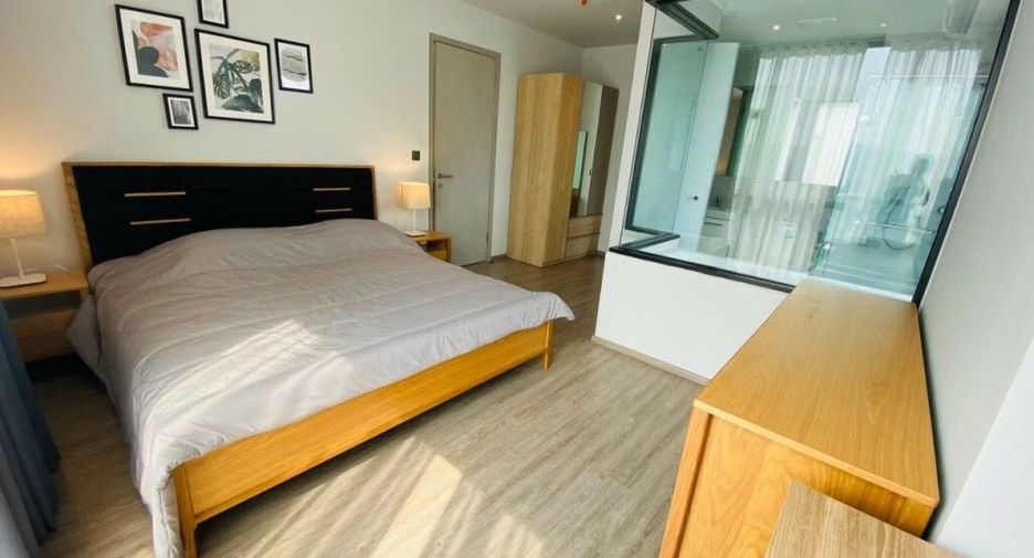 For rent 2 bedrooms condo in Watthana, Bangkok