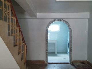 Аренда 5 спальни торговое помещение в Кхлонг Тоеи, Бангкок