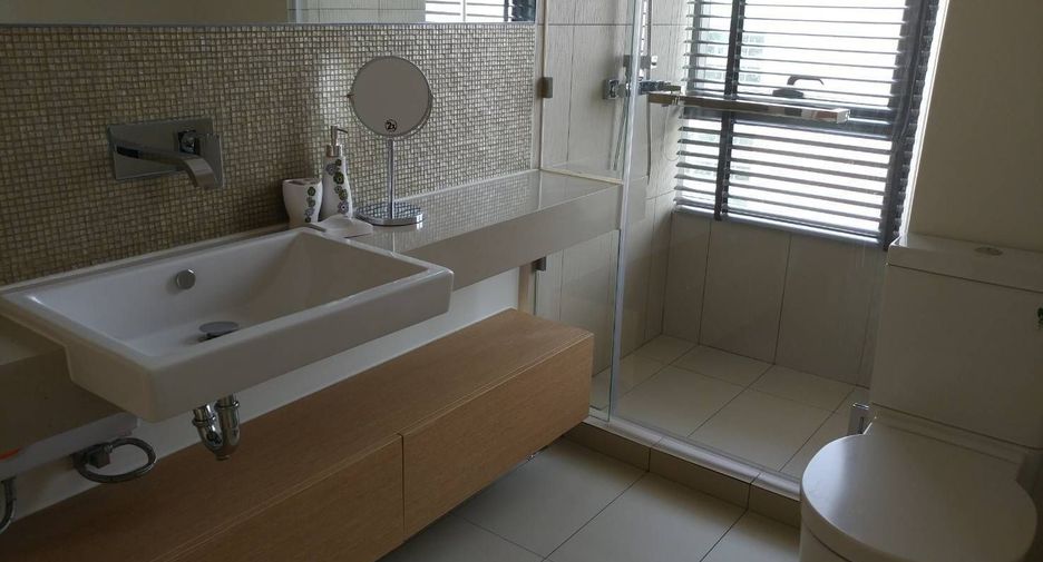 Wohnung zur Miete mit 2 Zimmer in Khlong Toei, Bangkok
