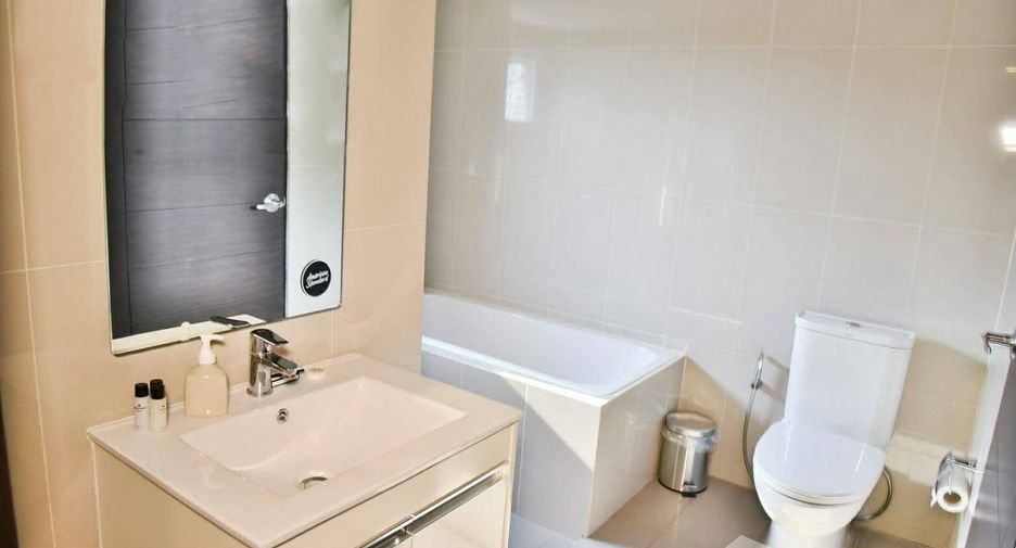 For rent studio condo in Khlong Toei, Bangkok