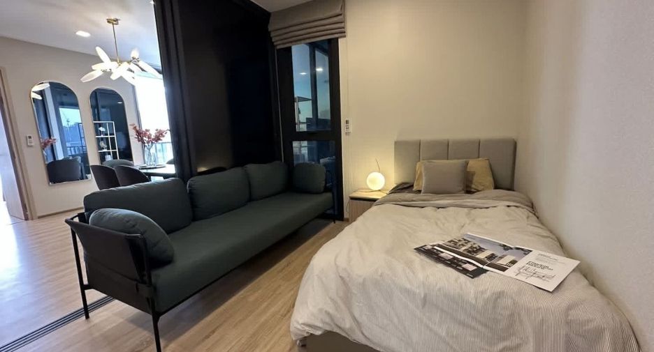 For rent 3 bedrooms condo in Ratchathewi, Bangkok